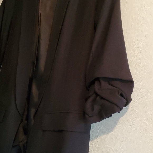 Blazer - Picture 3 of 3